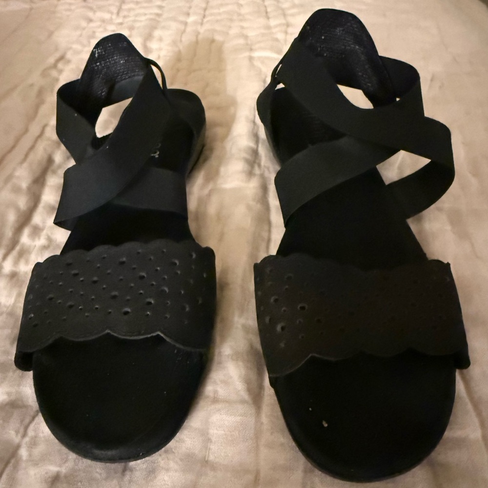 SIZE 7.5 Munro Elegant Black Sandals.